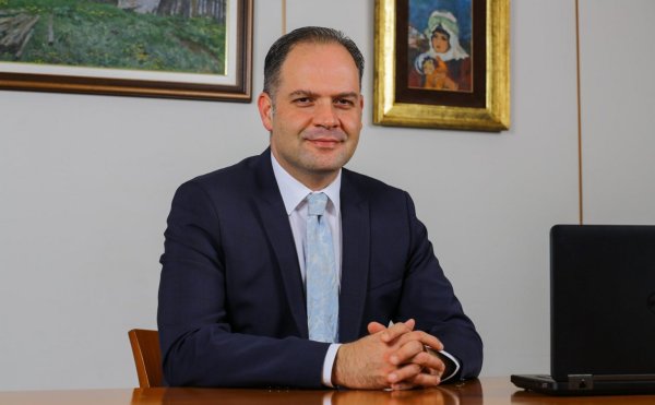 1738913262_media-cenk-tnm09x