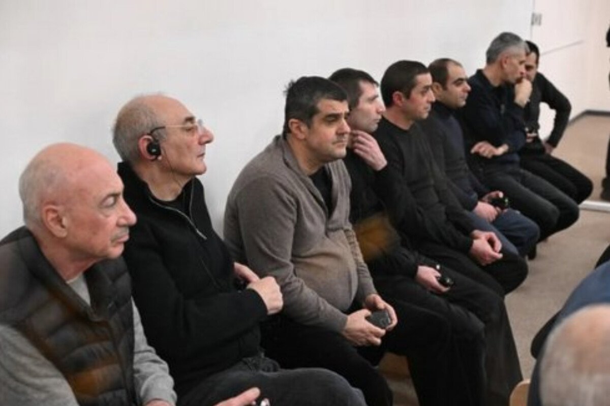 1739866207_1739865012_1739259284