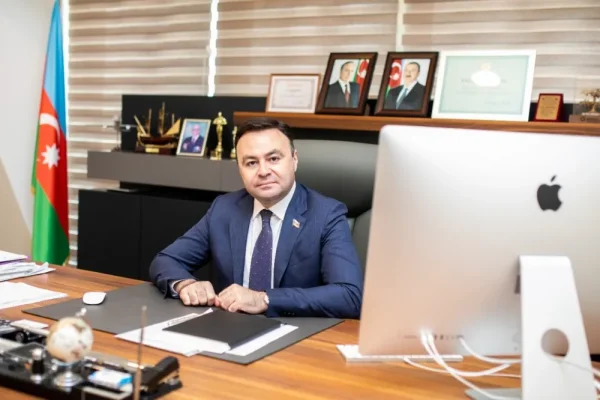 1775721302_1592159424_15921434793035224321_1000x669