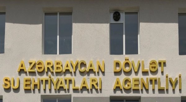 1776068500_3a59f90844_0001