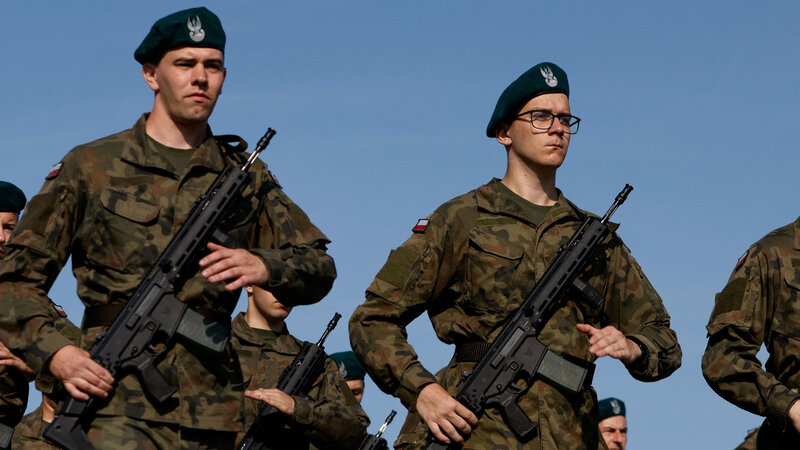 2024-08-09t050054z-1546967423-rc2w29ap2vo0-rtrmadp-3-military-recruiting-easteurope