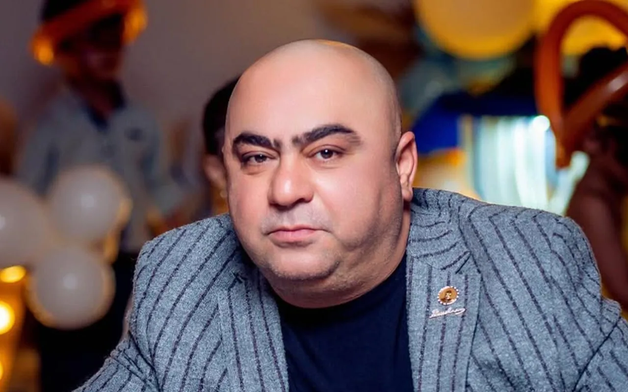 vusal300
